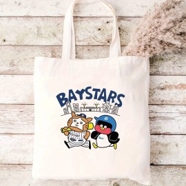 1個 メンズ ファンカートゥーン キャンバストートバッグ - ソフト、カジュアルなラウンドネックデザイン、「BAYSTARS」グラフィックプリント付き、ベージュ色、日常使い＆ストリートスタイルに最適